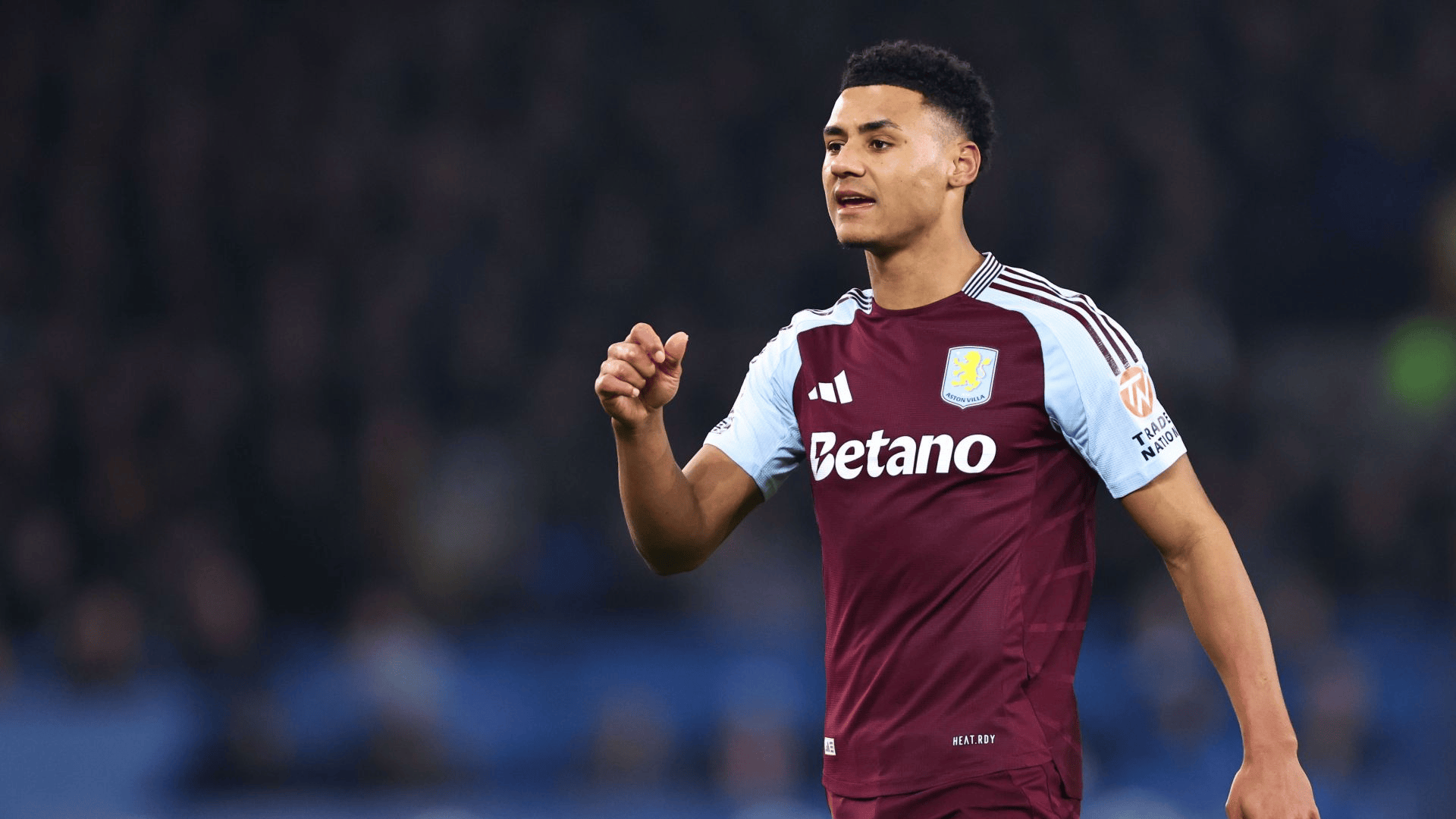 邮报：谢什科对曼联与纽卡都表达过兴趣，但他稍微倾向于红魔（邮报：谢什科同时考虑曼联与纽卡，但略偏向红魔）