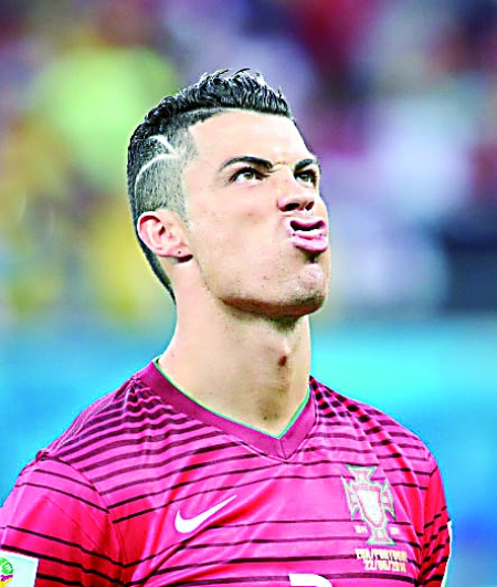 全市场：罗马有意引进比萨的德国右翼卫伊德里萨-图雷（据全市场报道，罗马有意签下比萨队德国右翼卫伊德里萨-图雷）