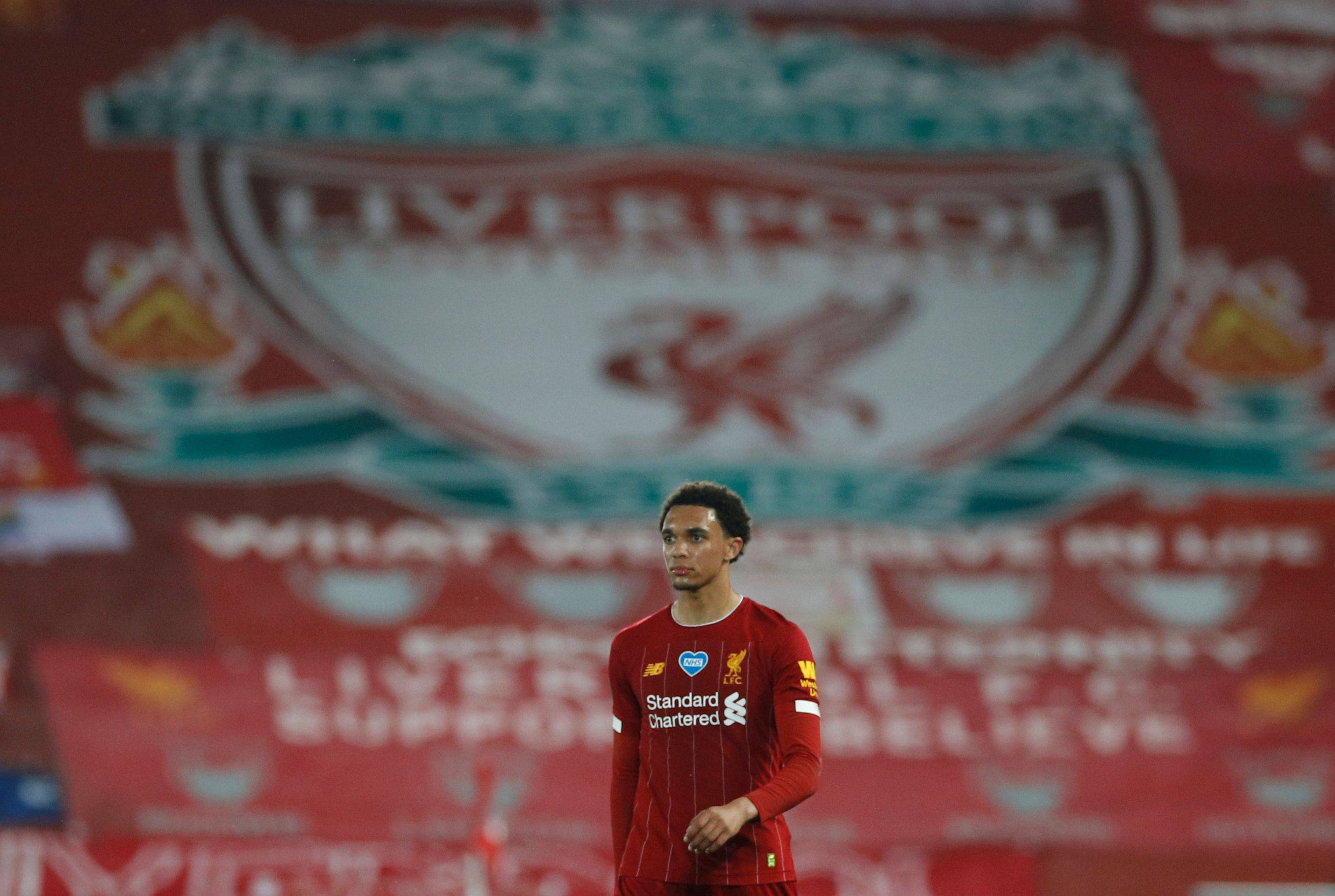 本届非洲杯共有32名英超球员参赛，萨拉赫、姆伯莫领衔（32名英超球员征战本届非洲杯，萨拉赫、姆伯莫领衔）