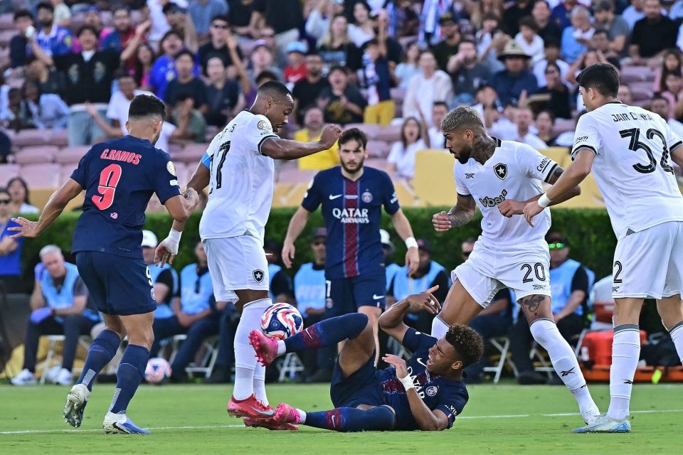 詹姆斯关键三分绝杀比赛（詹姆斯关键三分终结比赛）