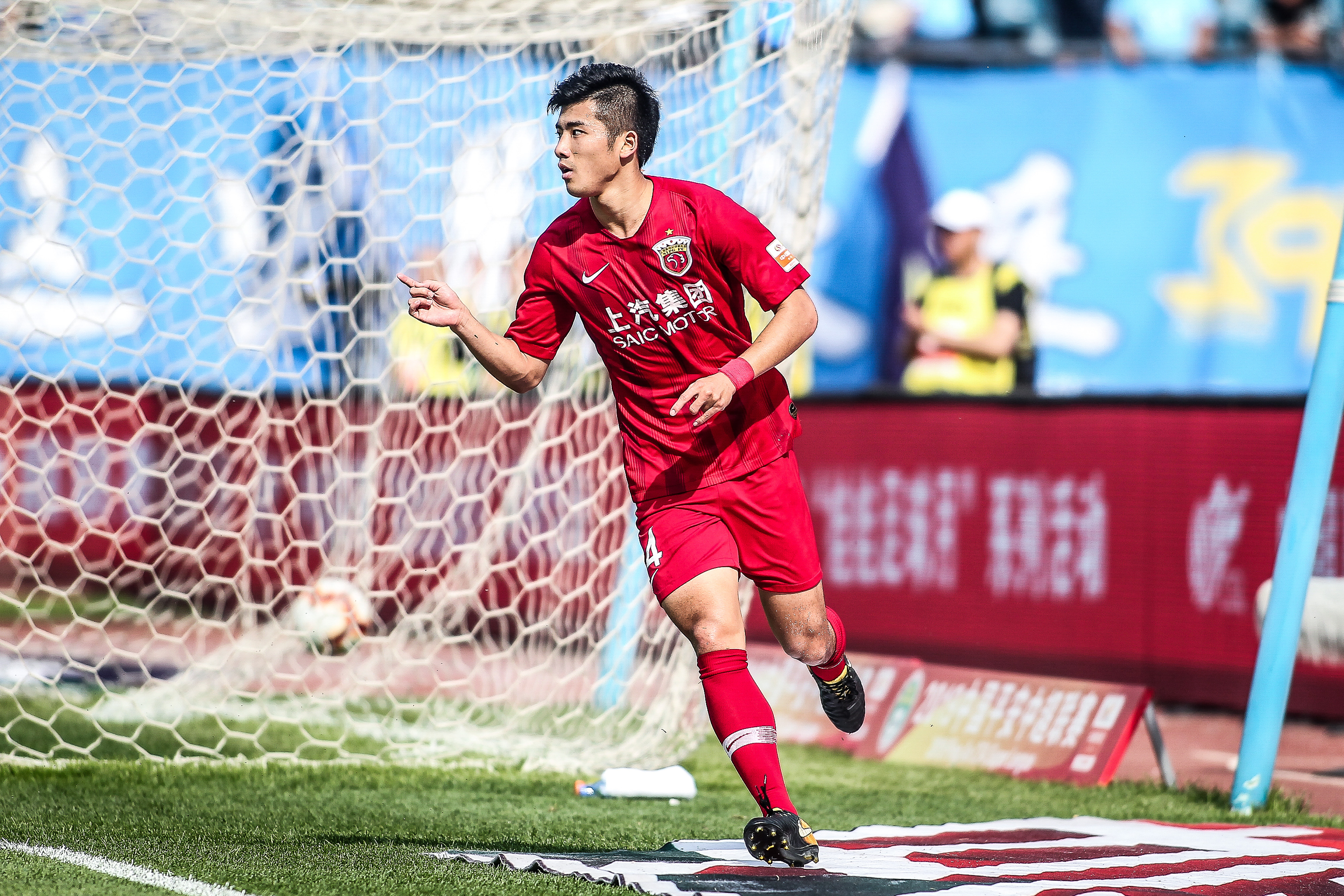 泰晤士报：竞标欧冠失败后，网飞考虑争夺部分英超转播权（泰晤士报：欧冠竞标受挫，奈飞转而谋求部分英超转播权）