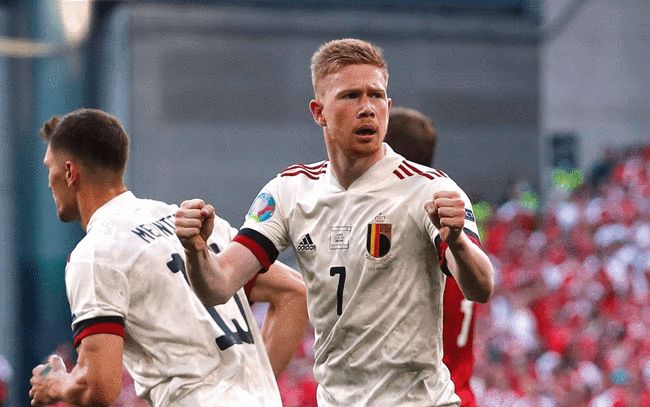 球队抓住每一个反击机会（球队不放过任何反击良机）