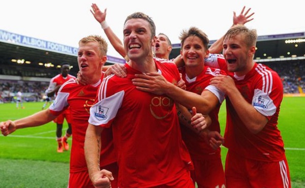 官方：阿贾克斯主帅海廷加下课；带队本赛季欧冠四战全败