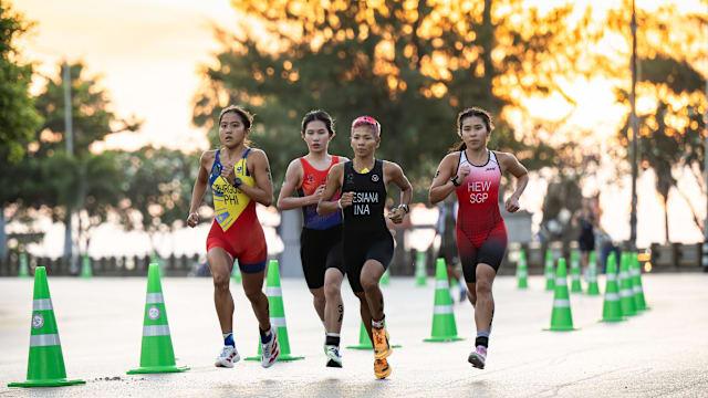 罗马诺：曼联已与内维斯的经纪人交谈，但还没有和新月正式谈判（罗马诺：曼联已与内维斯经纪人接触，但尚未就转会与利雅得新月展开正式谈判）