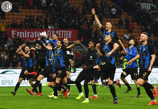 随着蓉城2-2，海港0-0，亚冠精英最新积分榜：中超三队包揽后三位（蓉城2-2、海港0-0后，亚冠精英积分更新：中超三队占据榜尾三席）